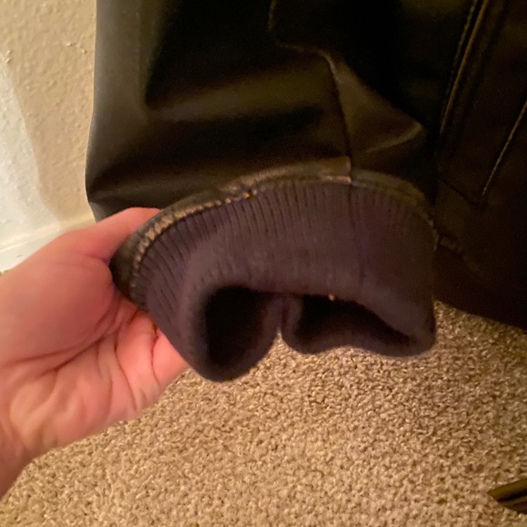 Authentic Brand New Mens Levi’s Brown Leather Jacket with Sherpa Lining size XL - Picture 7 of 14